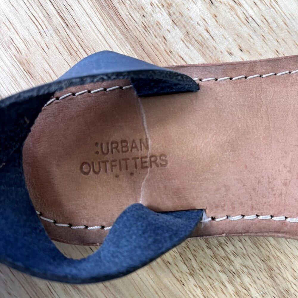 Urban Outfitters  Sandals Womens 6 Genuine leather Suede Upper  Thin Strap  - Picture 5 of 10